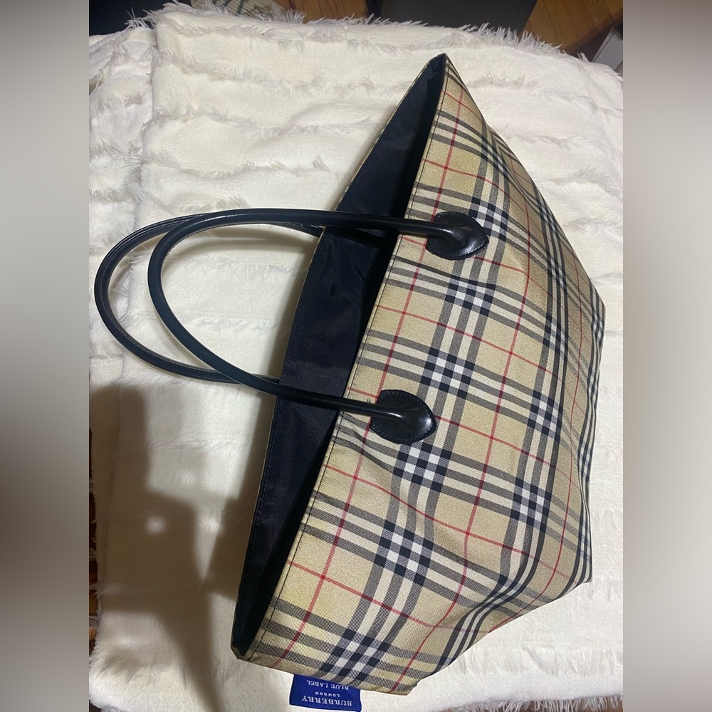 Vintage Burberry blue label tote nylon used and old condition manage your